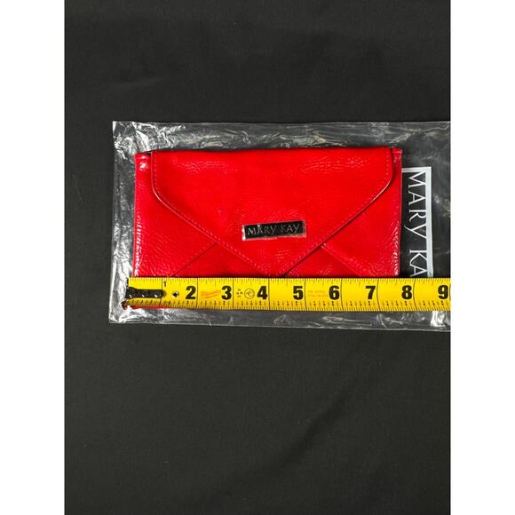 Mary Kay® Metro Chic Red Clutch Bag Soft Patent Leather Perfect condition - Picture 5 of 7